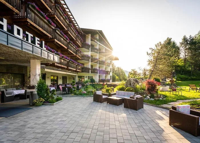 Готель Der Kirchheimerhof 4*