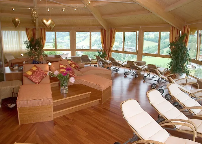 Готель Der Kirchheimerhof 4*